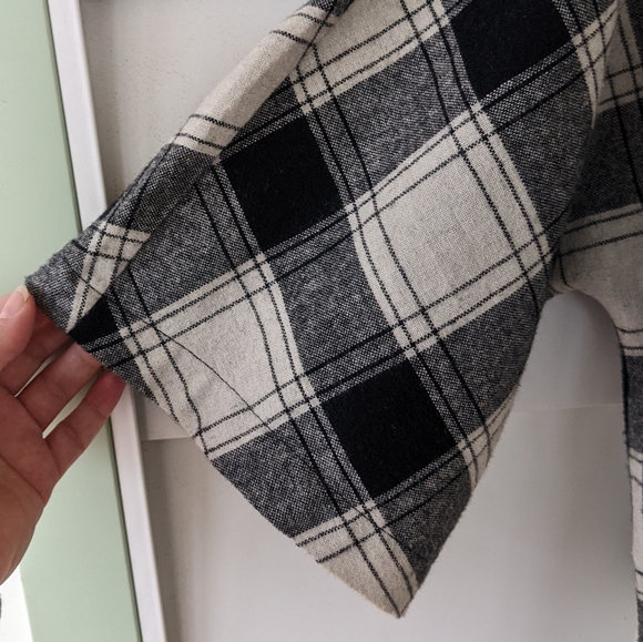 Coldwater Creek Women's Black Plaid Cape  Blazer Jacket, Size PS - Picture 3 of 11